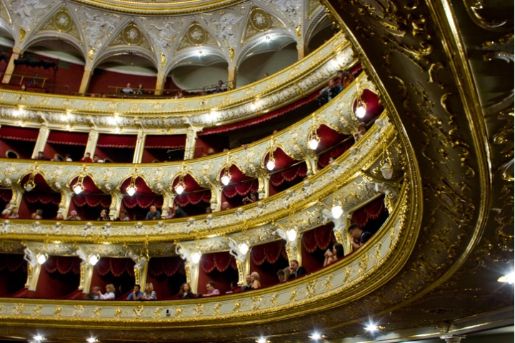 敖德萨国家歌剧和芭蕾舞剧院