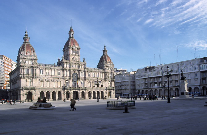 (Town Hall)